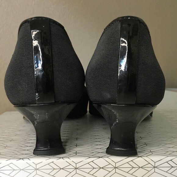 STUART WEITZMAN 🐈‍⬛ Black Open Toe Kitten Heels - Picture 8 of 15